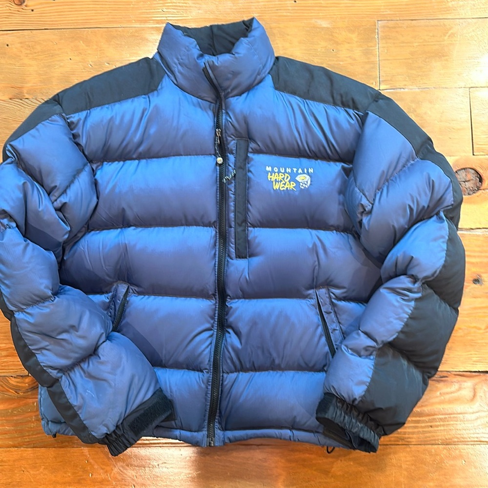 Men’s Mountain Hardwear blue puffy down jacket, size L
